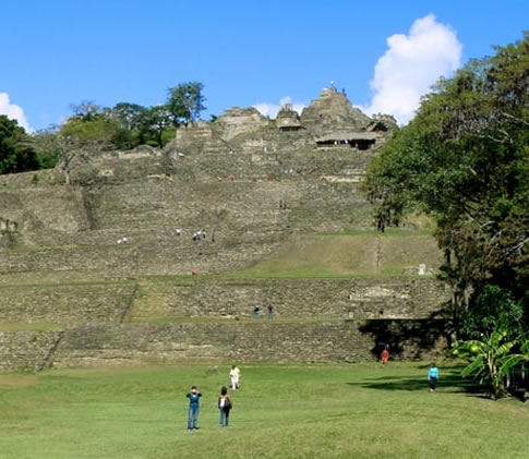 Zona Arqueológica de Toniná