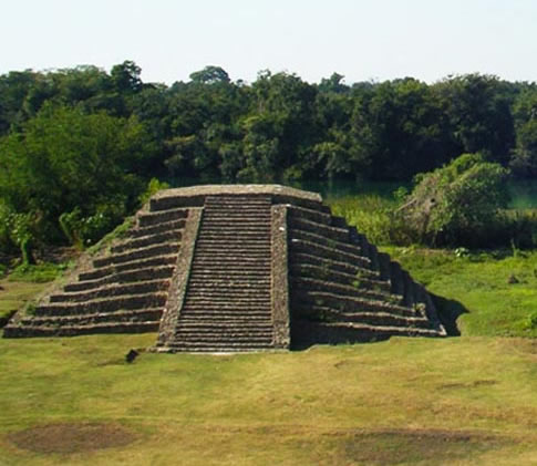 Zona Arqueológica El Lagartero