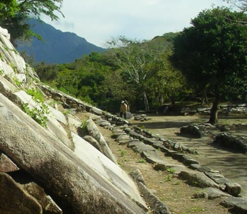 Zona Arqueológica Iglesia Vieja